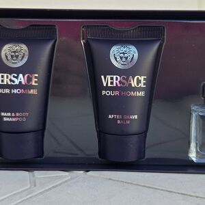 Versace Pour Homme Grooming Set - Black and Silver